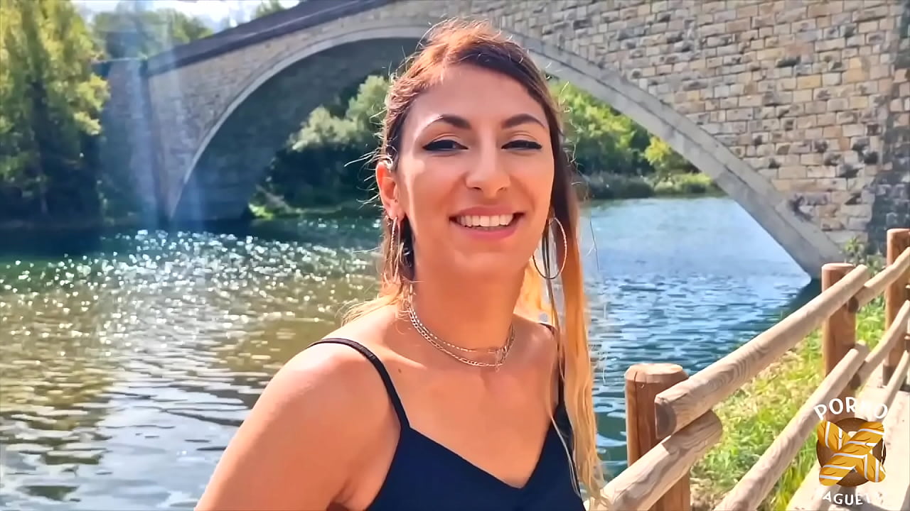 Elle en prend plein le cul et aime &ccedil;a