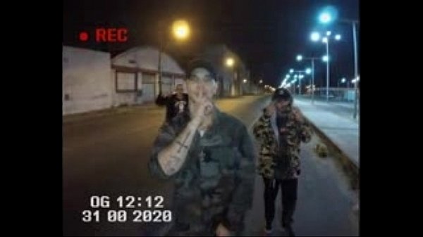 Gostosa dando o cu pro irm&atilde;o bem dotado