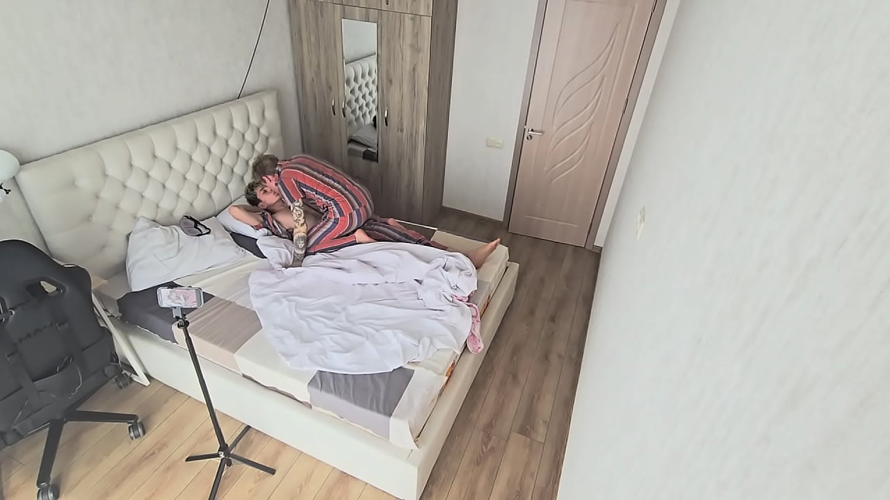 part 1 woke up the guy with a blowjob and sat on his big dick