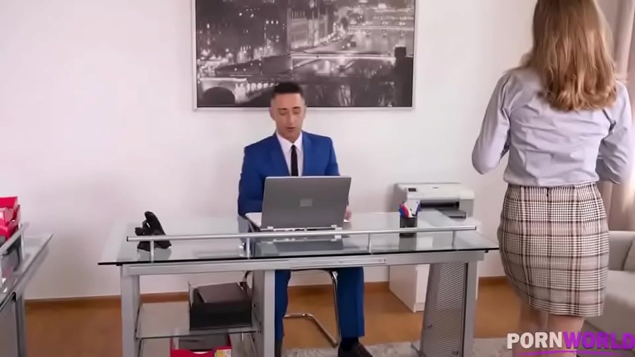 Exxxciting office threesome with legendary Milf Amber Jayne & Cayenne Klein GP1429