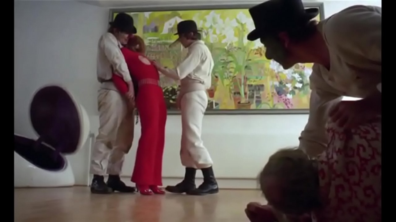 escenasdelaPel&iacute;cula"LaNaranjaMec&aacute;nica"parte3