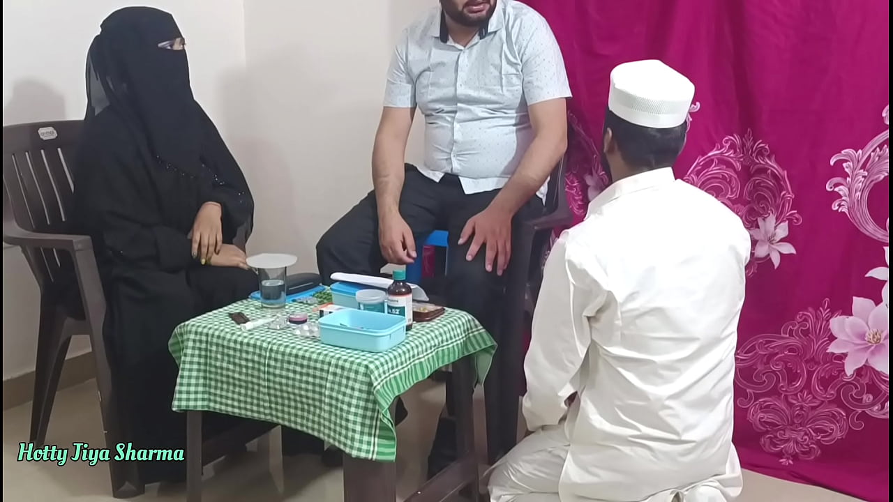 Muslim women fucked by the doctor in front of her husband because she could not get pregnant (Threesome Sex)