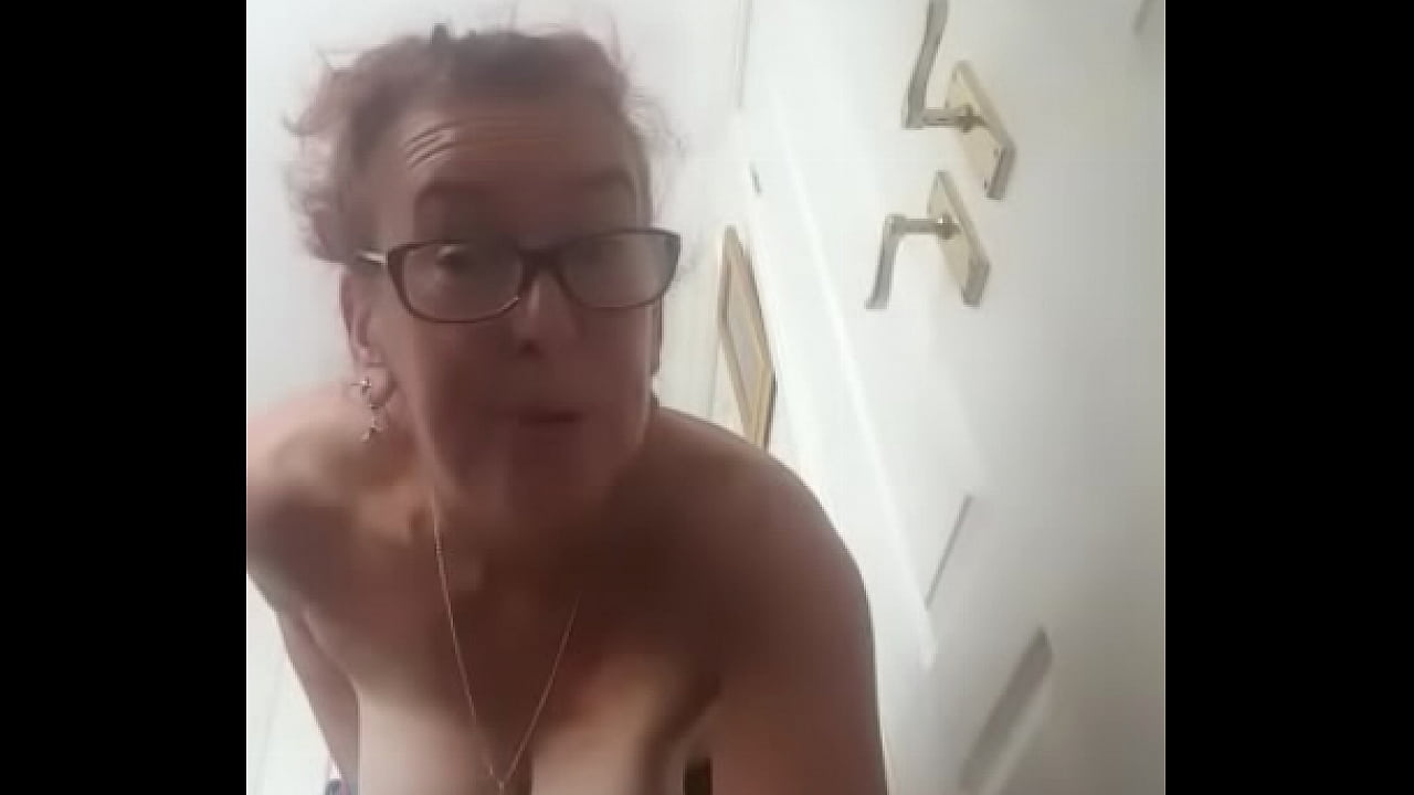 Hairy pussy granny