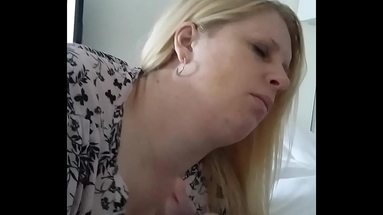 Blonde milf blowjob and cum