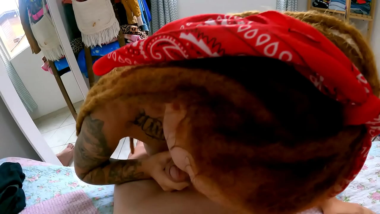 Ruivinha de dreads baba toda minha pica mamando com vontade