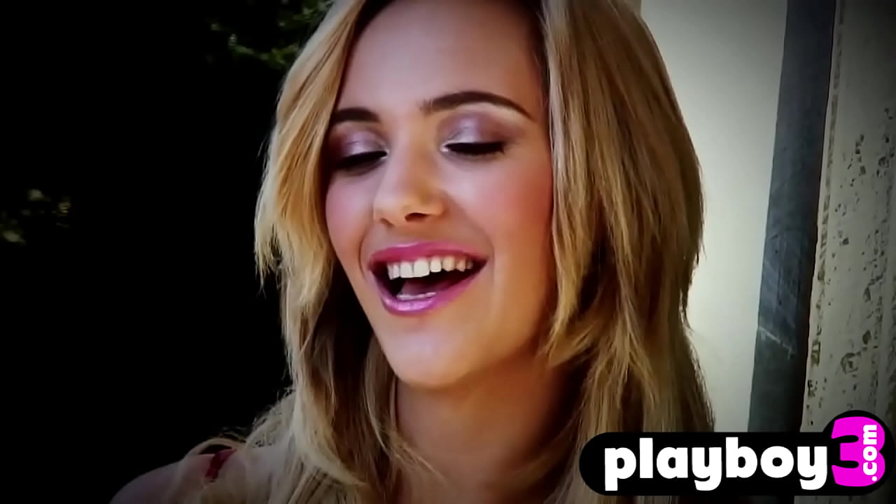 Model exposed her amazing curved body