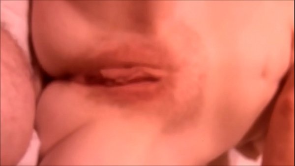 He knows how to make her Cum With his Fingers and Tongue