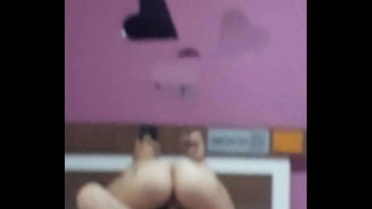 Novinha Rabuda no p&ecirc;lo