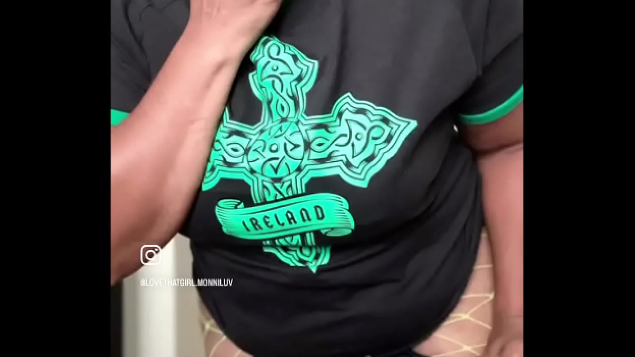 Can't help but post it again.We don't own the right to this music, but I do for that ass. Touch It By DVSN