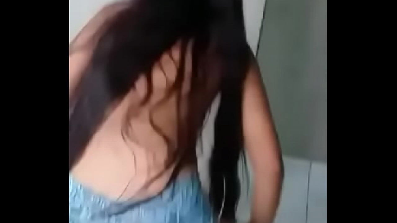 minha amiga me mandando video dan&ccedil;ando DE NOVO QUEREM QUE EU GRAVE UM VIDEO COMENDO ELA?