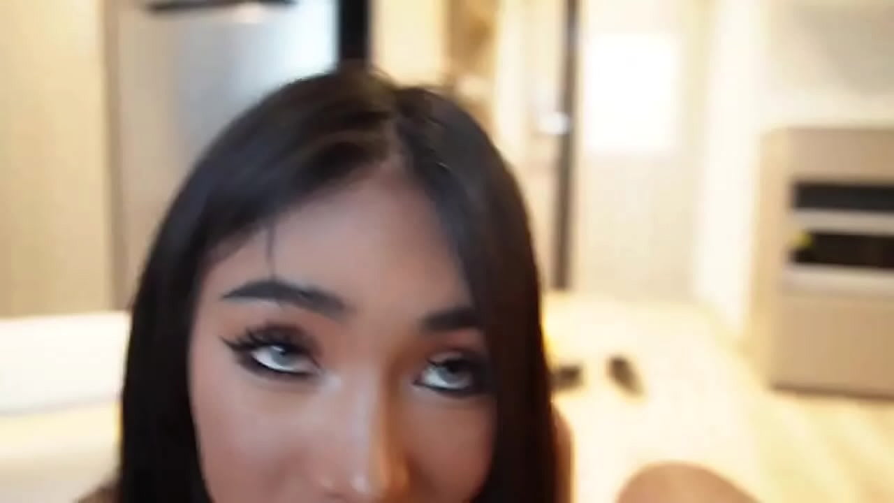 Hungry For ...#manyvids #ladyboy