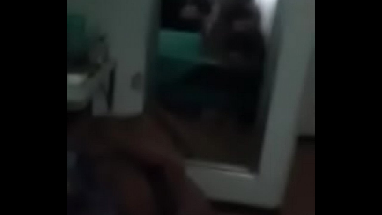 Me pide que me d&eacute; en cuatro