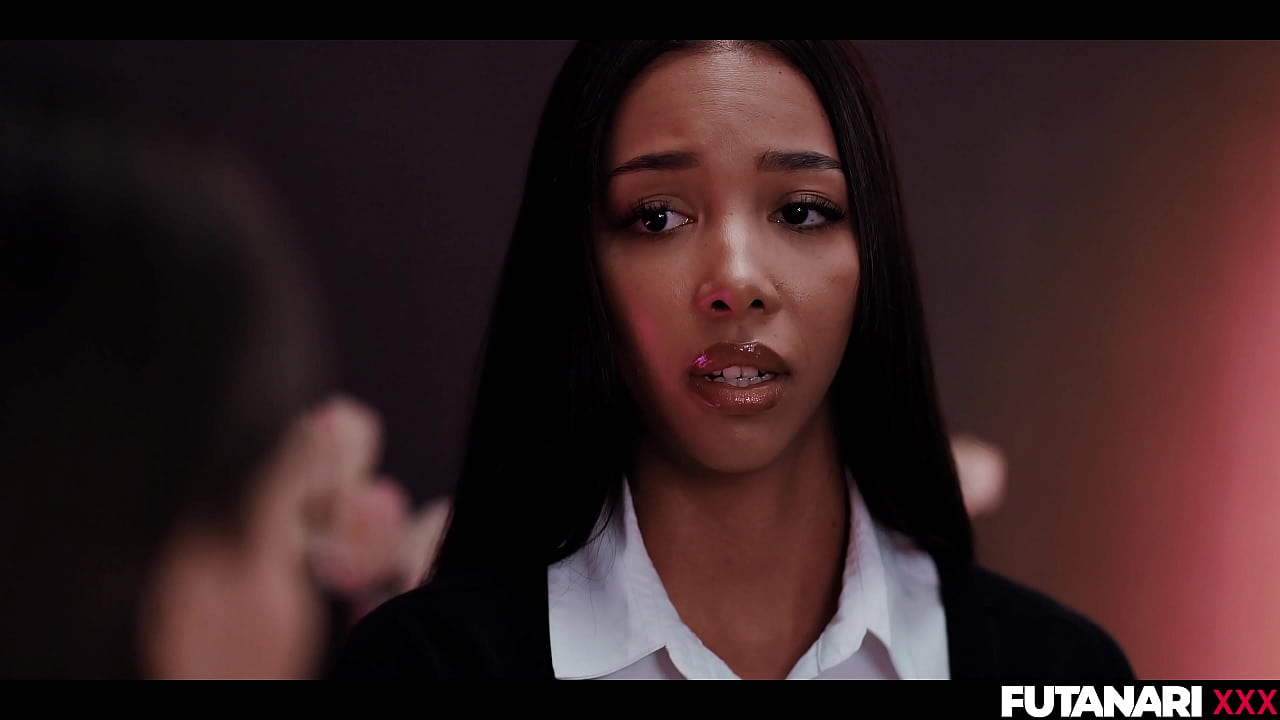 Lia Lin Gives Her Virginity To Celebrity Model Ellie Luna With Big Dick