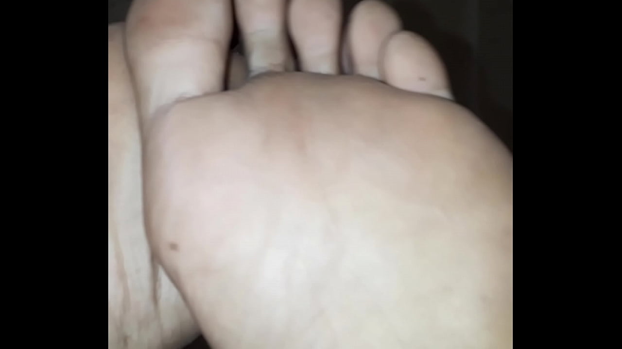 Teen boy feet toes soloboy
