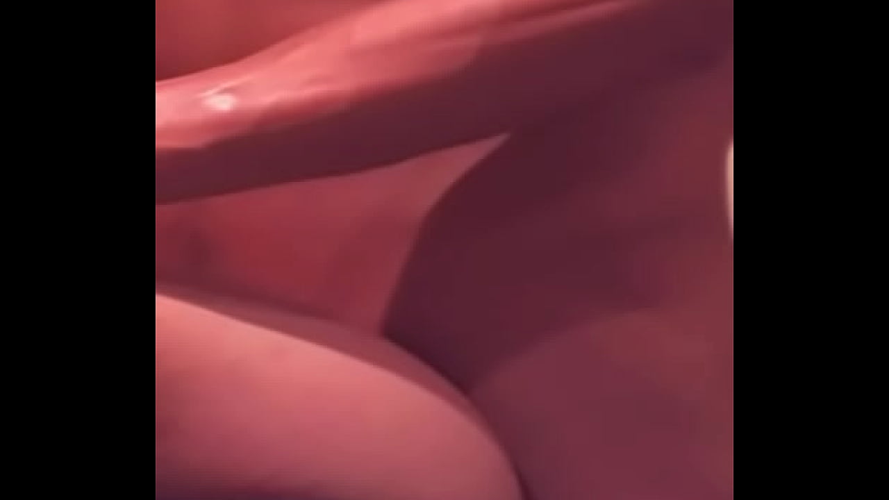 mi compa de piso hetero y yo Nos encontramos desnudos en la sala y esto paso