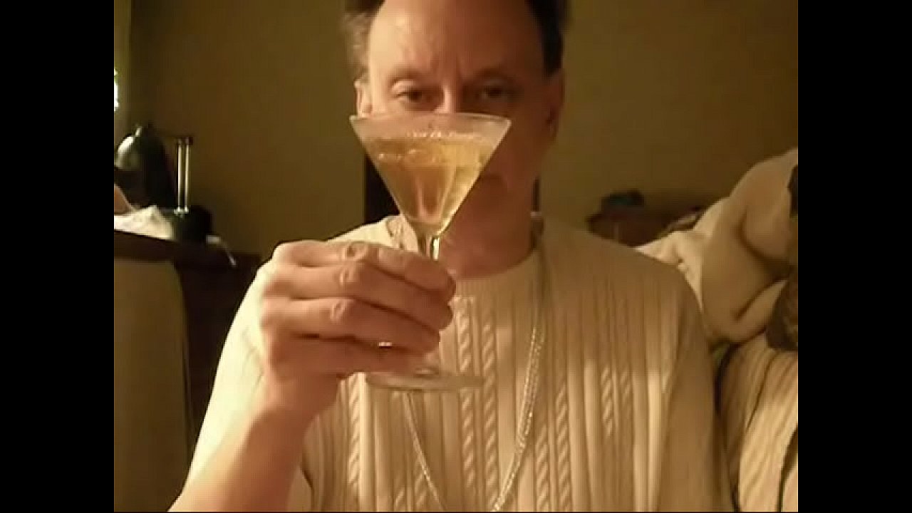 Taking a dildo up my asshole, with a piss enema