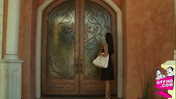 Girls having fun 1076