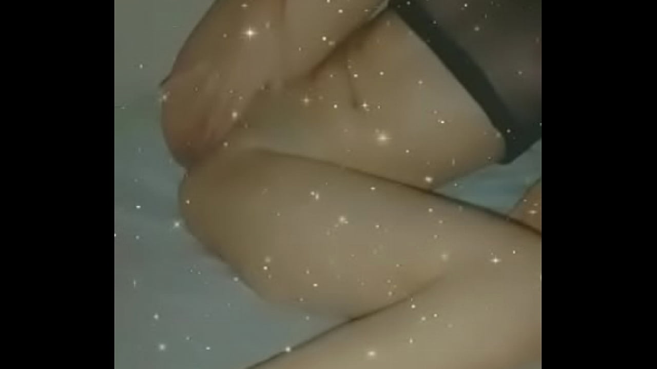 Video chat and sex sessions by private video call. also personalized videos and photos.