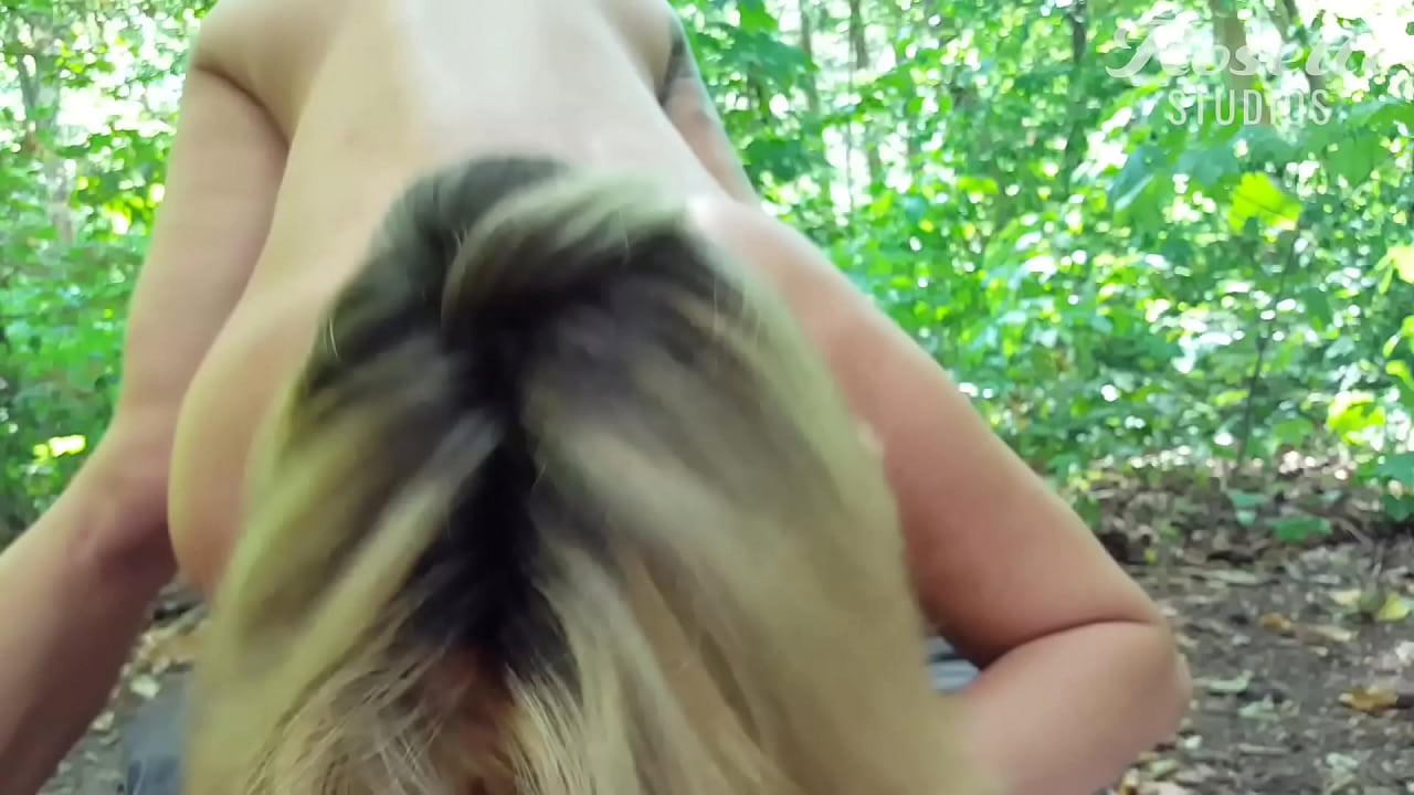 In der Natur den fetten Schwanz geblasen