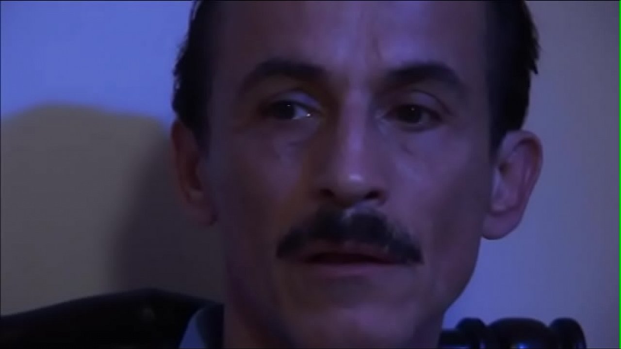 Blonde model Nikki Hillton spreads legs for old man seducing