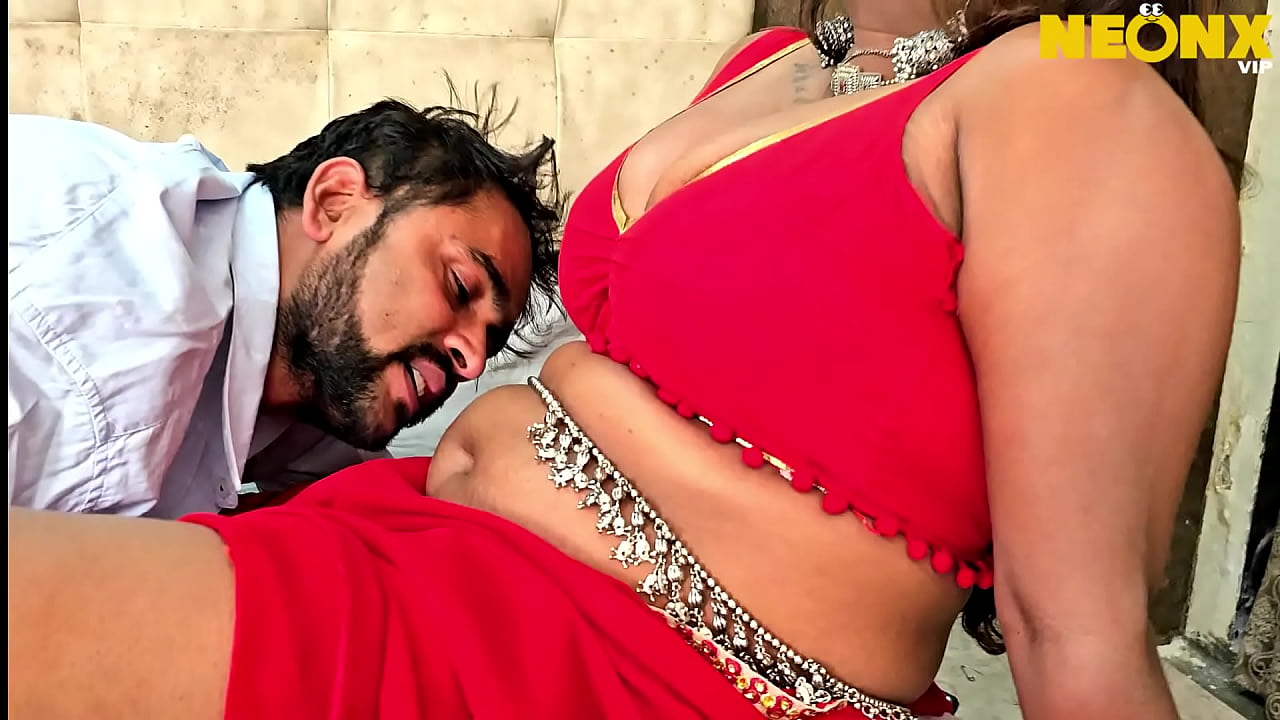 DESI NAUGHTY ROZI BHABHI SEX WITH DESI DEVAR JI BHABHI WANT BIG DICK