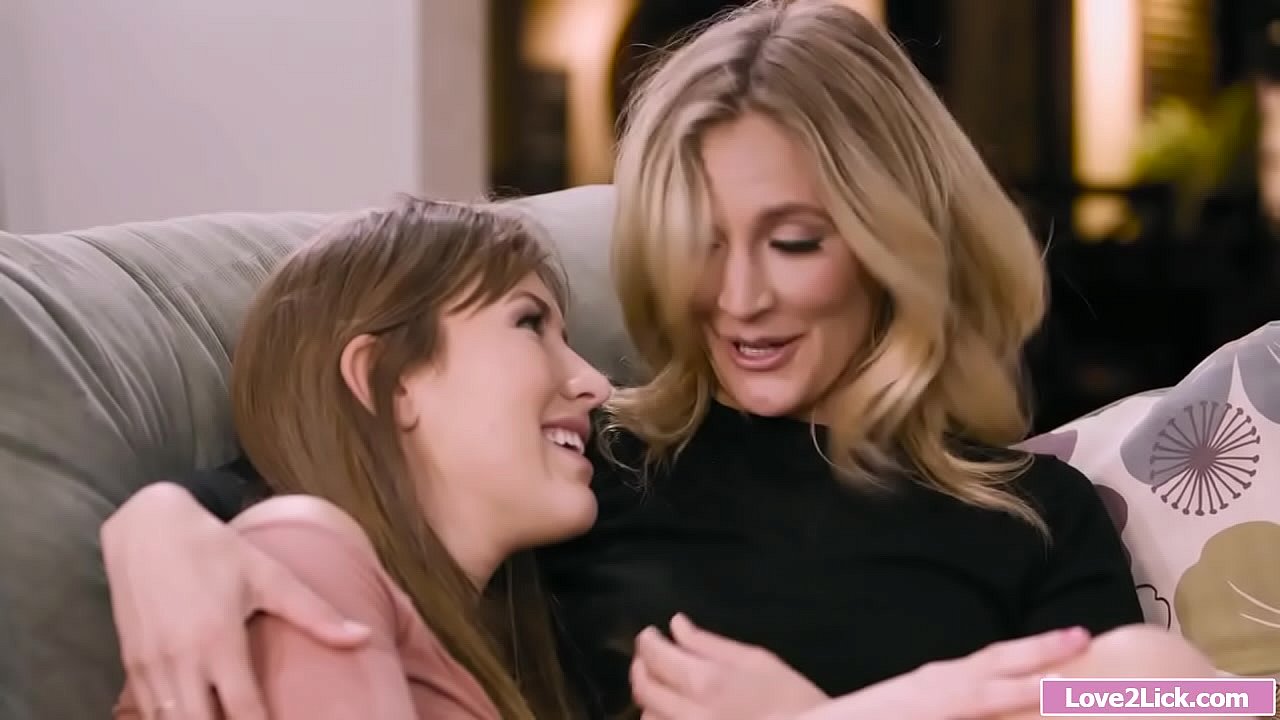 Stepmom gets her ass fingering and licked by stepdaughter