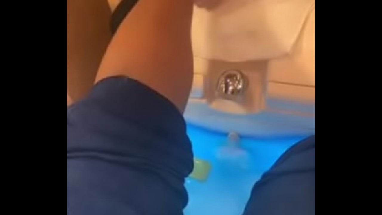 Ebony bbw gives orders