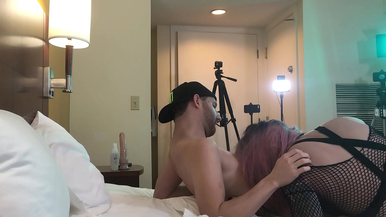 Emo Trans Woman Deepthroating Dick