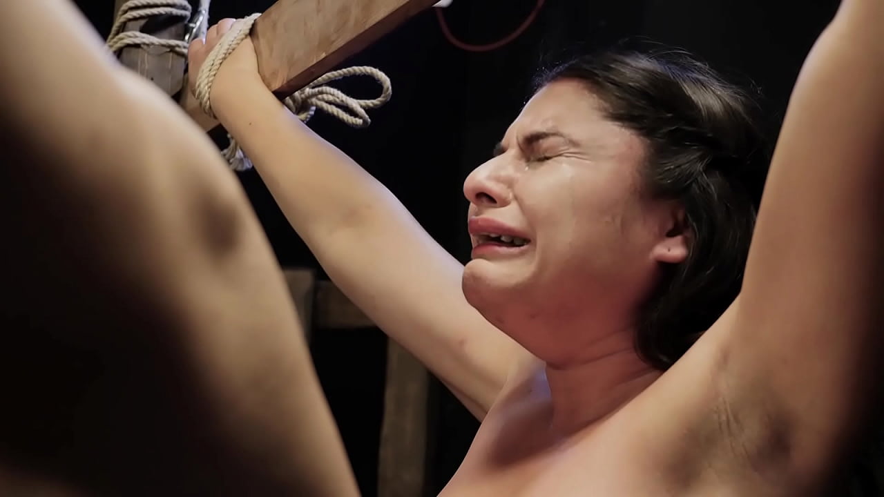 Shy slut got her cunt electric shocked