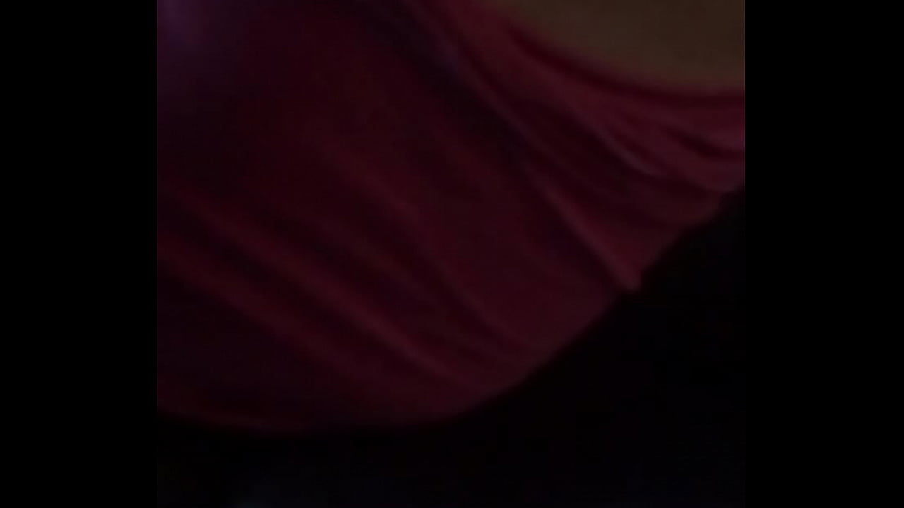 Gozando el culo de mi mujer