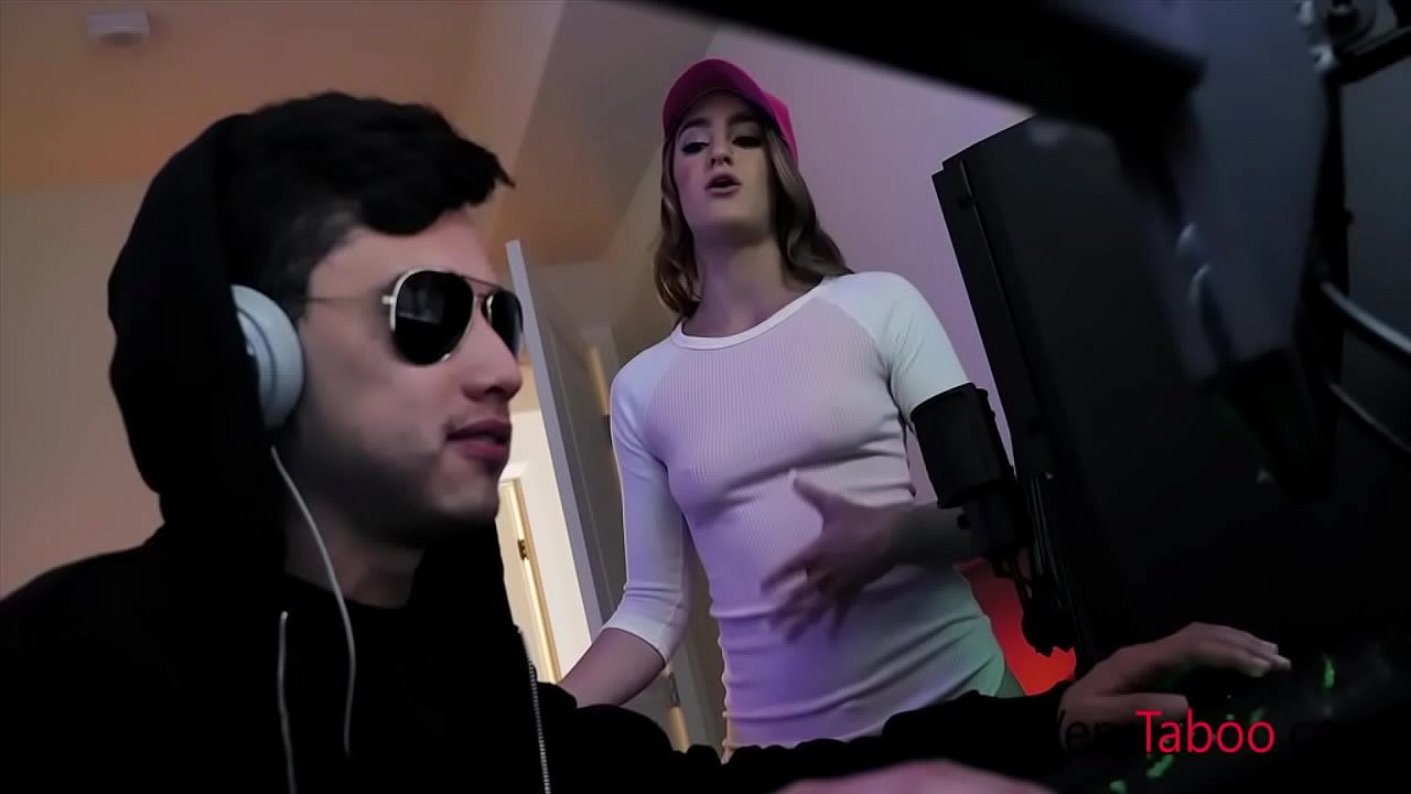 Hot Stepsis Lures Bro Into A Fuck