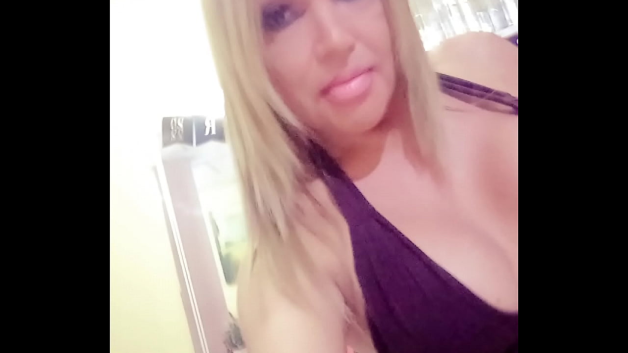 Carolina la saca leche anal