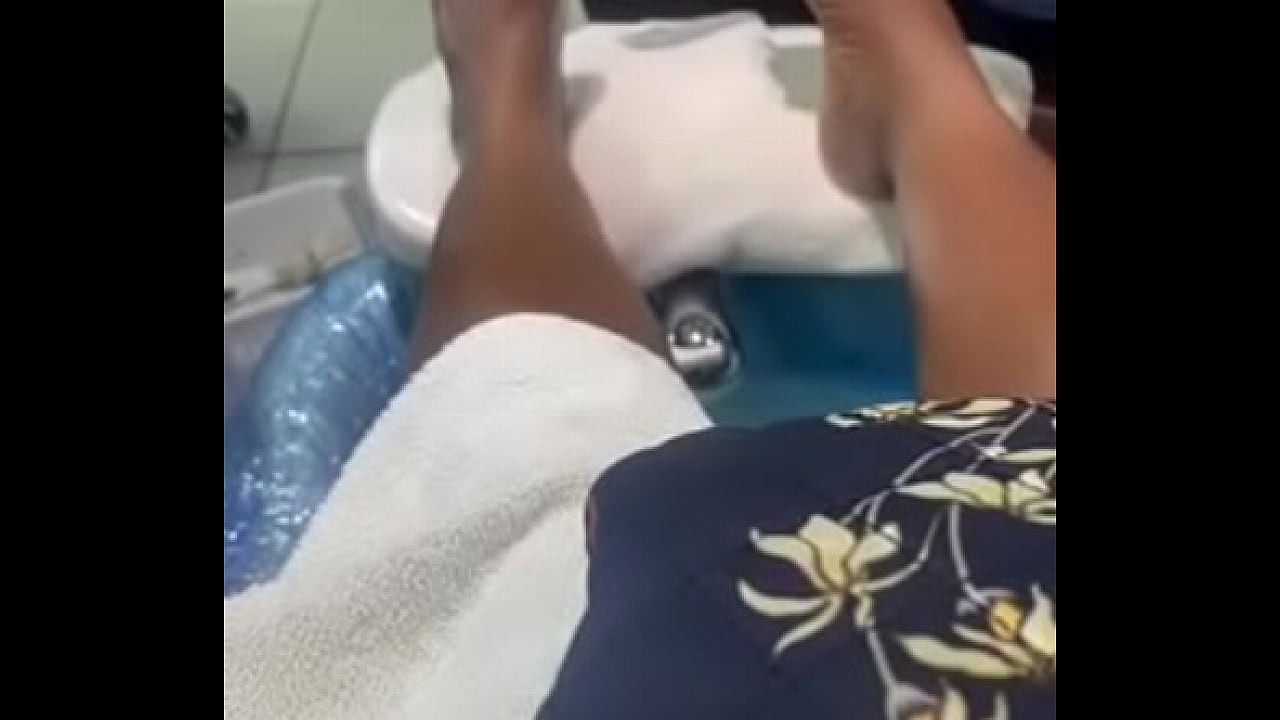 Ebony bbw gets pedicure