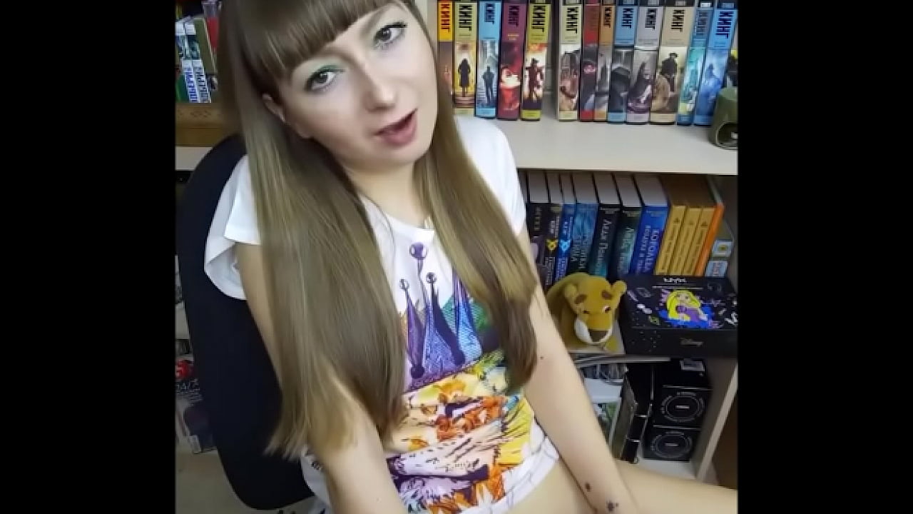 Cutie Asked Guy To Lick Her Juicy Pussy & Got Strong Orgasm