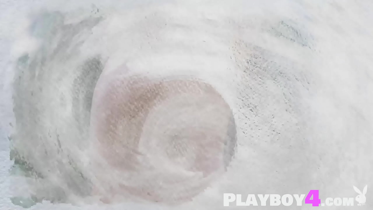 Sexy perfect ass babe exposed her stunning body after hot striptease