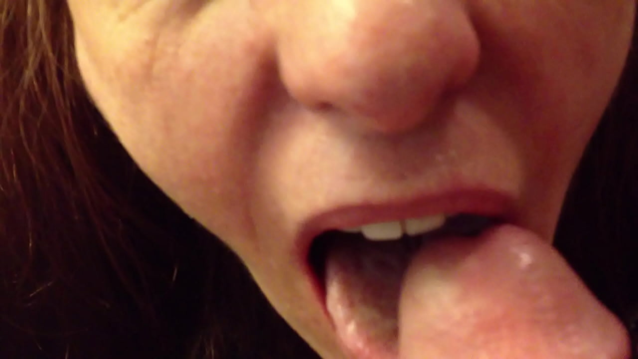 Kelly L. G. Eats a Small Load of Cum