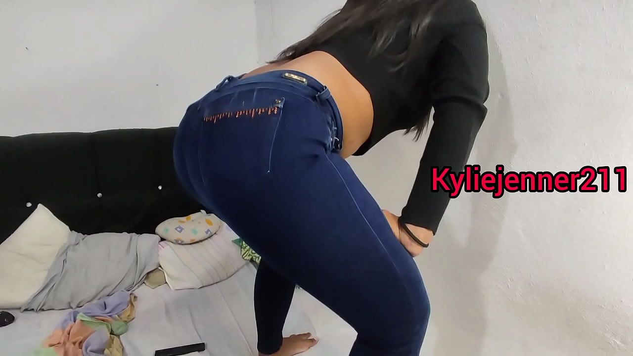 Anal solo anal para las jovencitas culonas