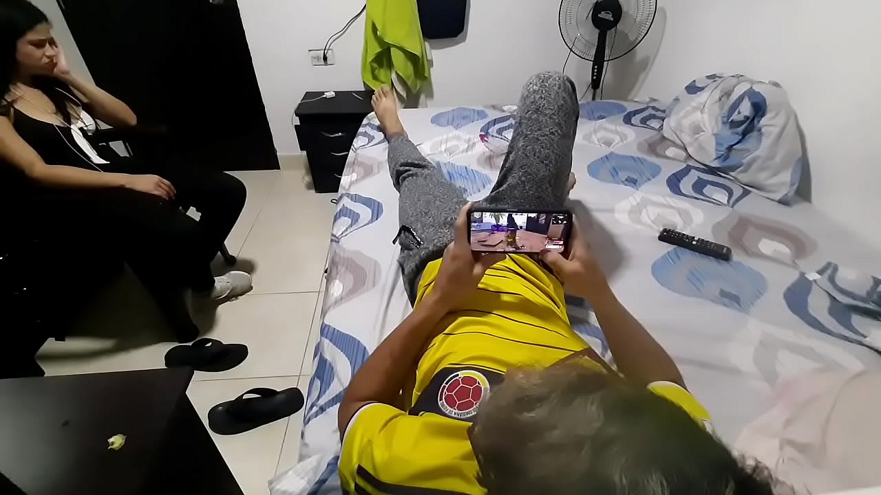 Ayude a mi amigo no quer&iacute;a pero me toco porque as&iacute; le hago cuando juega frii