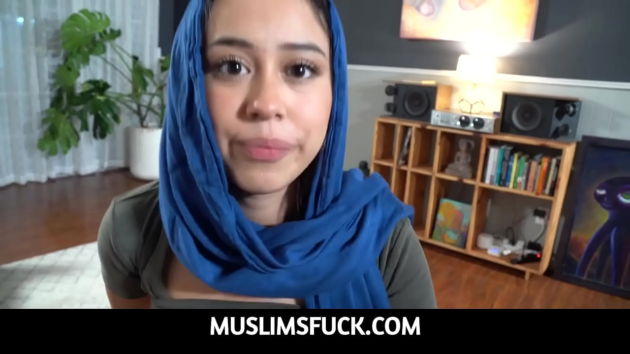 Donnie Rock is very willing to help stepsis see her man if she'd have sex with him