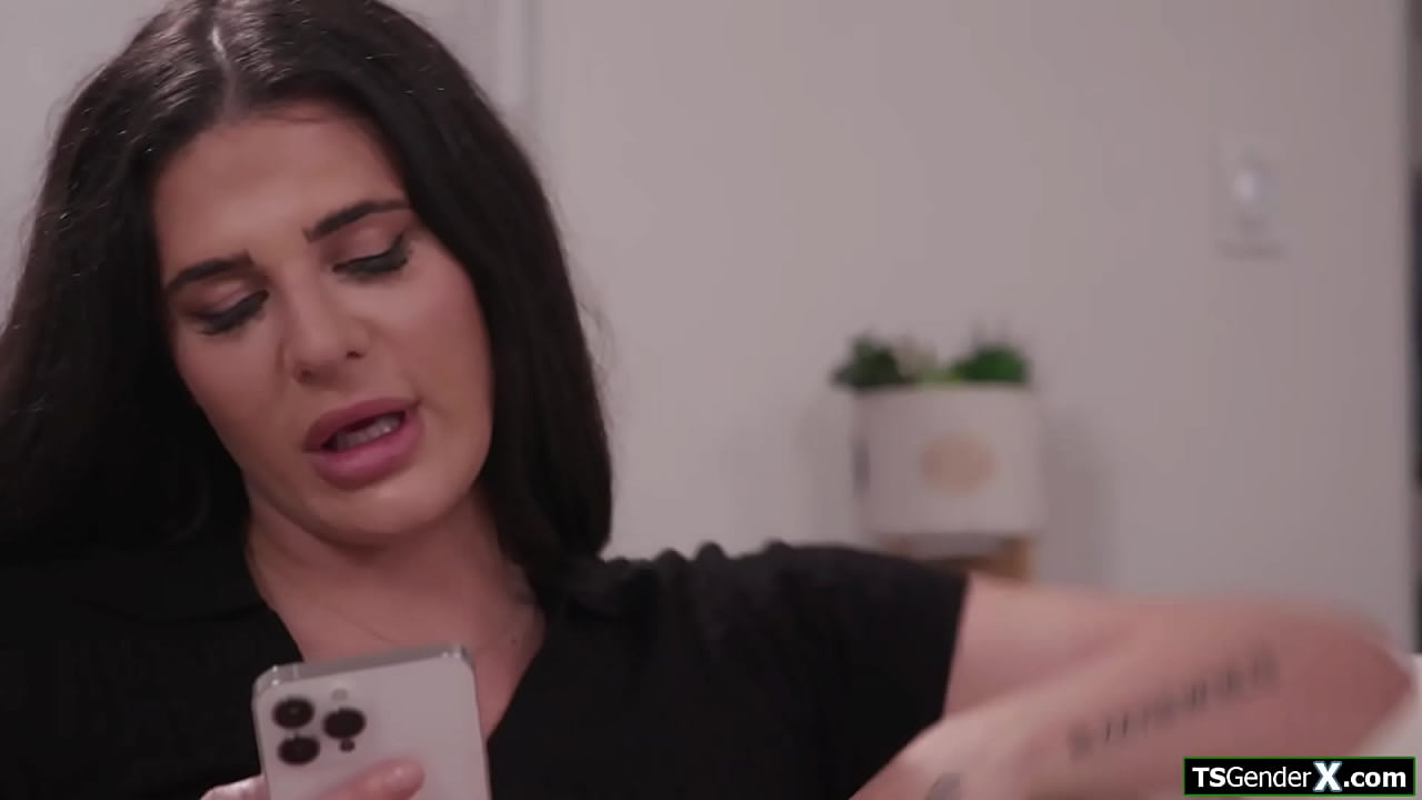 I dont mind fucking my big cock tgirl babysitter Bailey Archer.The small tits brunette shemale deepthroats her boss his dick and anal barebacks him