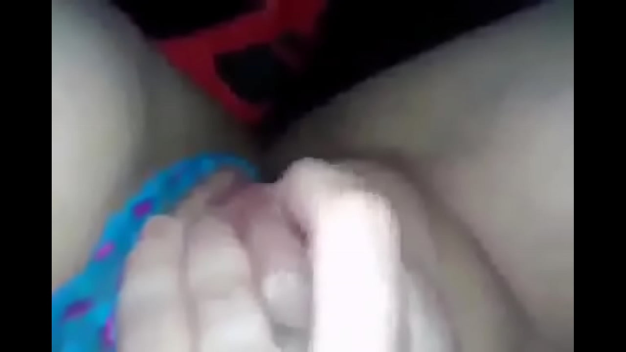 Masturb&aacute;ndose