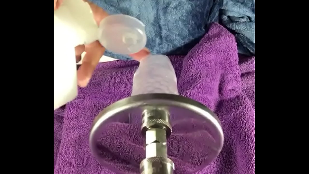 Despite a slight interruption, Touchmytushy enjoyed a really good asshole/prostate massage. Touchmytushy really enjoys being fucked in his tight asshole by his dildos and his fucking machine.