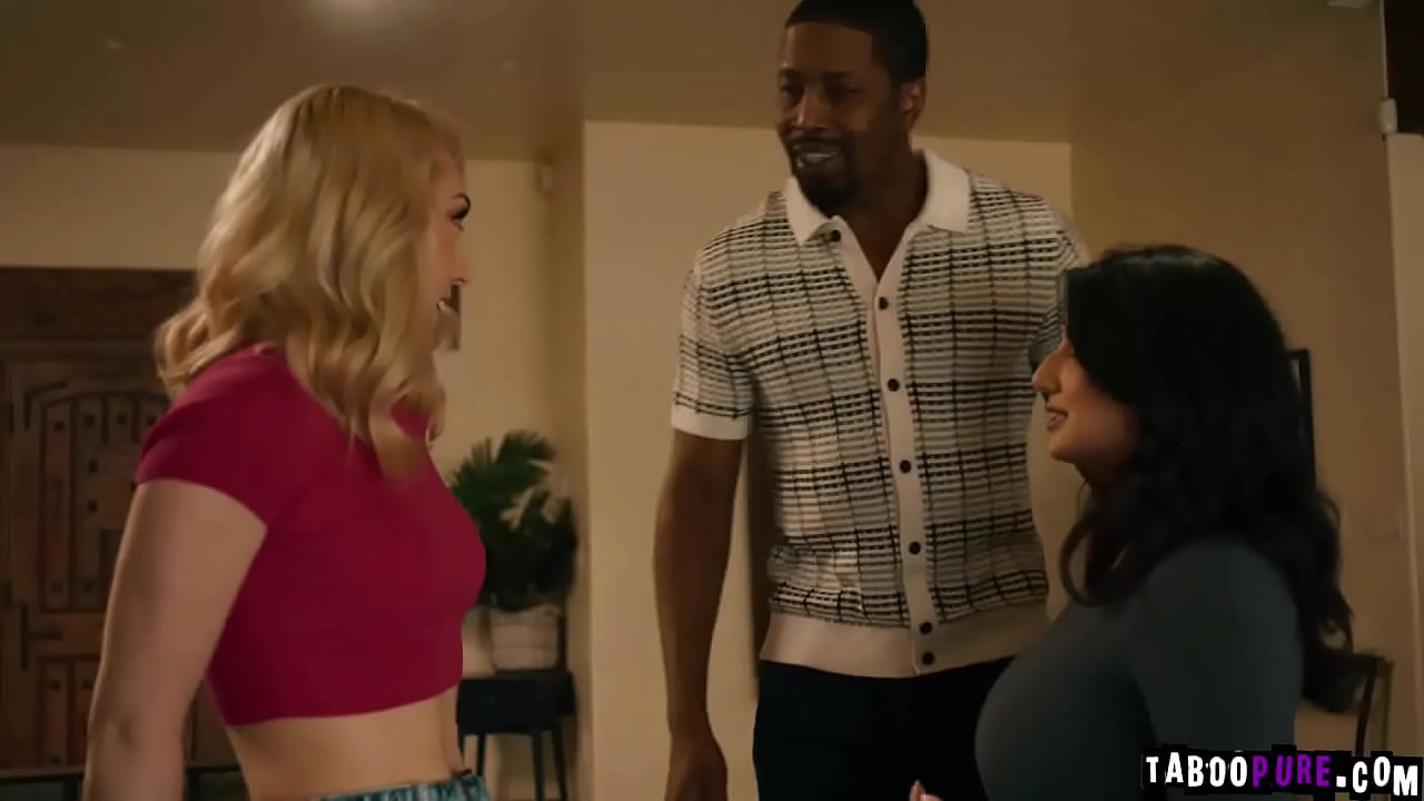 Sarah Arabic and Lily LaBeau beg Isiah Maxwell to reconsider