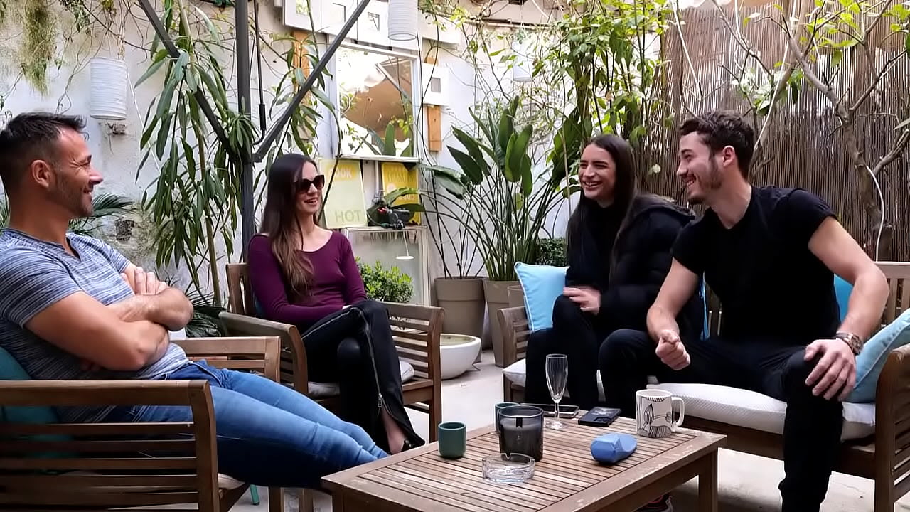 Teaser de la vid&eacute;o 4some o&ugrave; je me suis bien r&eacute;gal&eacute; avec le couple libertin " Tantot frenchie x porn " et AlexRomeroPor...