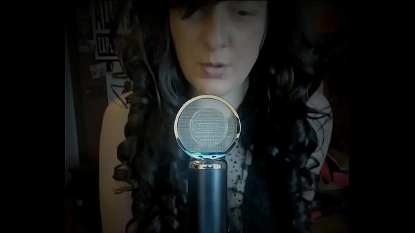 Lasciati ipnotizzare dalla mia bocca e dalle mie parole non puoi resistere sei in mio potere!