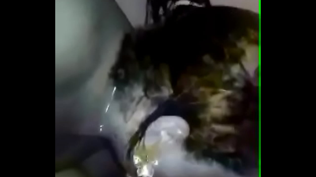 Thays gosta de um pau (celular no perfil)