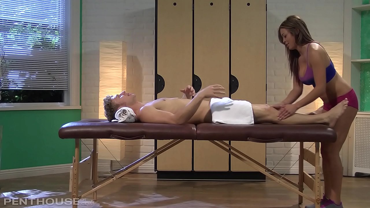 Cock loving fitness babe Mia Lelani goes for a cowgirl rides atop the massage table