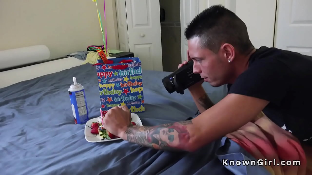 Guy licks whipped cream from pussy