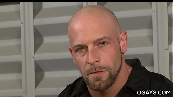 Dirk Willis undressing and jerking off his huge schlong