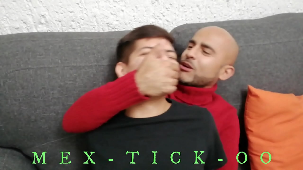 HANDGAG ENTRE VARIOS